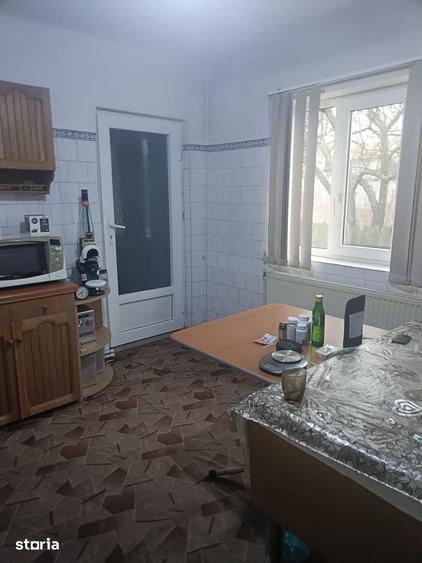 Casă cu 3 camere cu Teren 588 Mp în Bariera Vâlcii