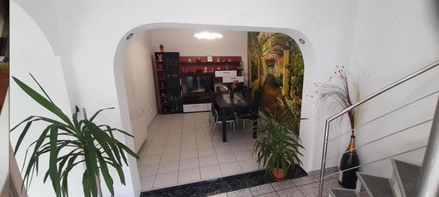 Casă cu 6 camere în Bucureștii Noi