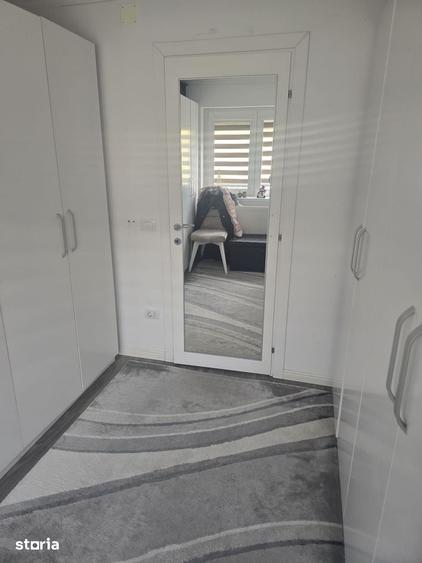Apartament cu 3 camere decomandat în Micro 16