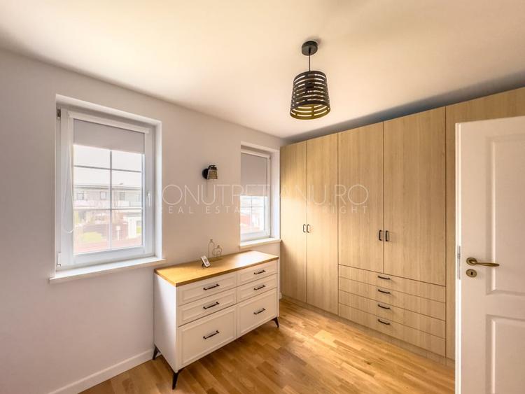 Duplex cu 4 camere cu Canalizare în Otopeni