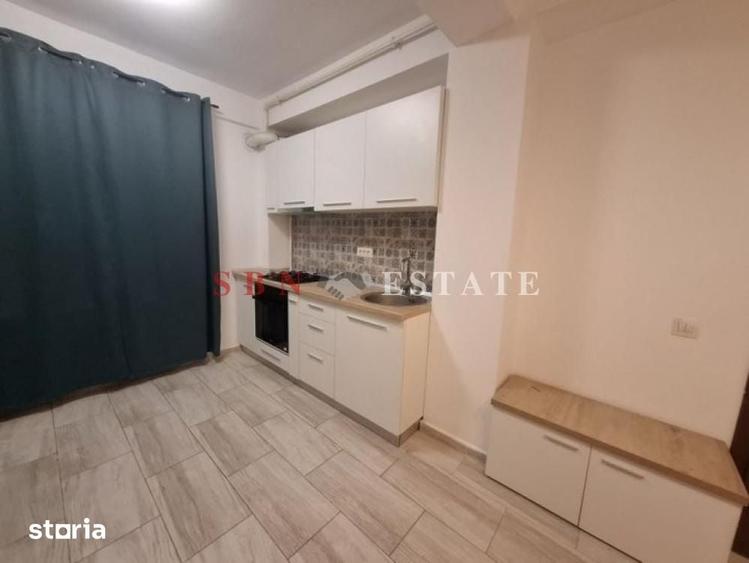 Garsonieră decomandată în Central