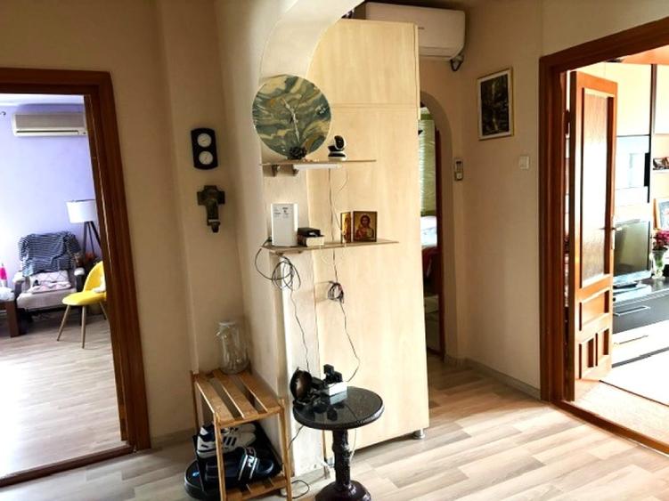 Apartament cu 4 camere decomandat, mobilat în Brătianu