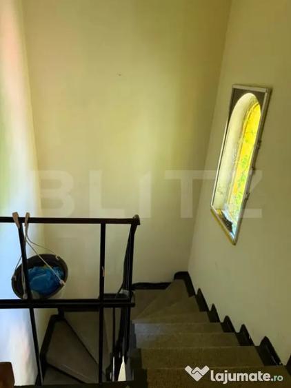 Apartament cu 3 camere semidecomandat în Democrației
