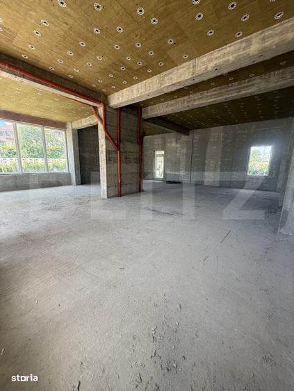 Spațiu comercial, de 180 mp, în Valea