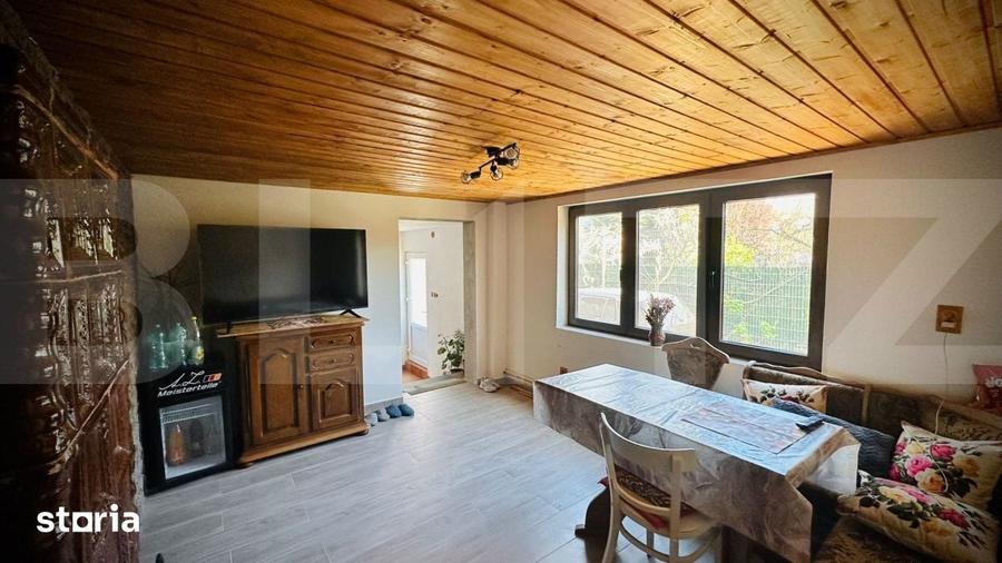 Casă cu 5 camere cu Teren 890 Mp în Ghioroc