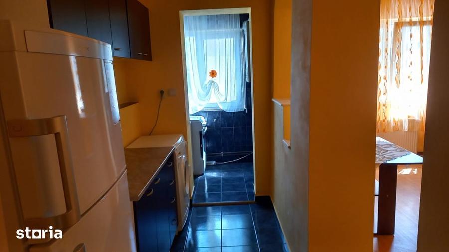Garsonieră decomandată, mobilată în Astra