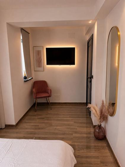 Casă cu 4 camere cu Teren 200 Mp în Central