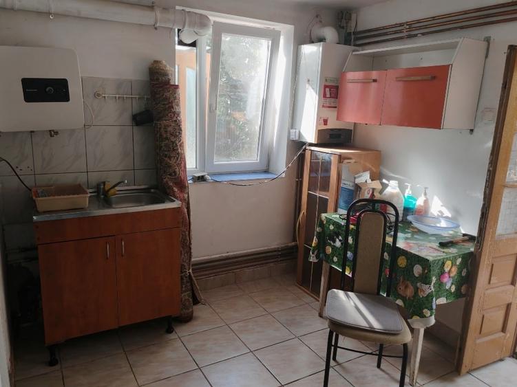 Casă individuală cu 1 camere cu Canalizare în Lunei