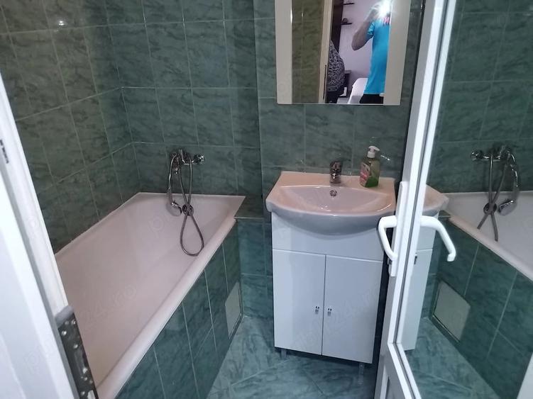 Garsonieră decomandată în Central