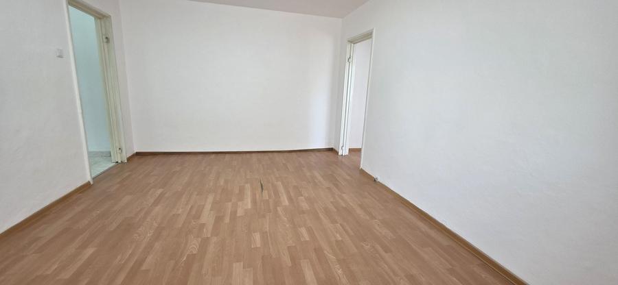 2 camere str.Miron Costin partea spre centru - 4