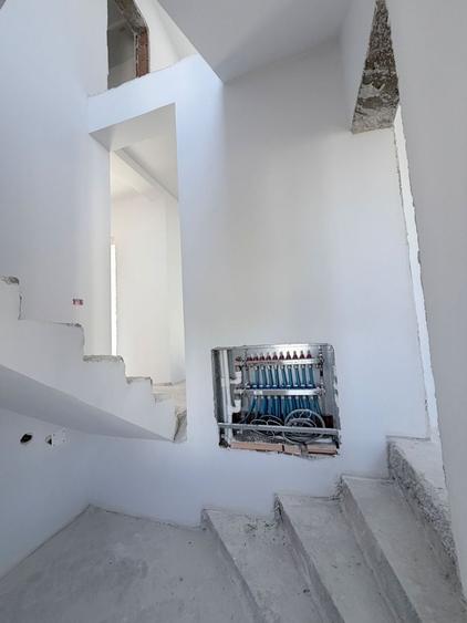 Duplex cu 5 camere cu Canalizare în Buziașului
