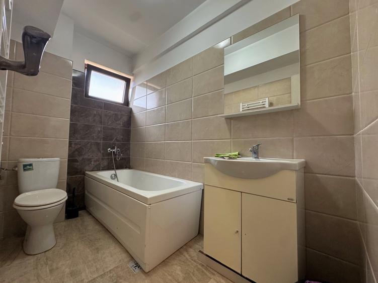 Apartament cu 2 camere decomandat în Valea Adâncă