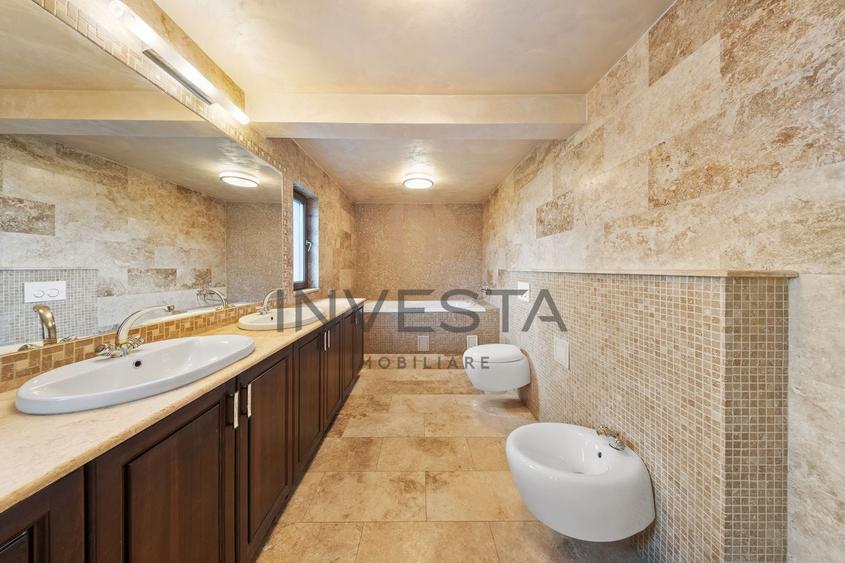 Casă individuală cu 5 camere cu Canalizare în Făget