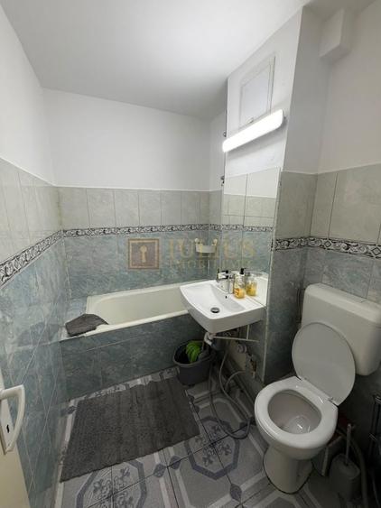 Apartament cu 2 camere semidecomandat, mobilat în Complex Studențesc