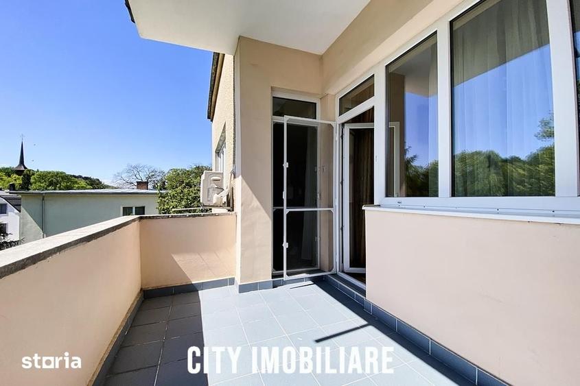 Apartament cu 3 camere decomandat în Central
