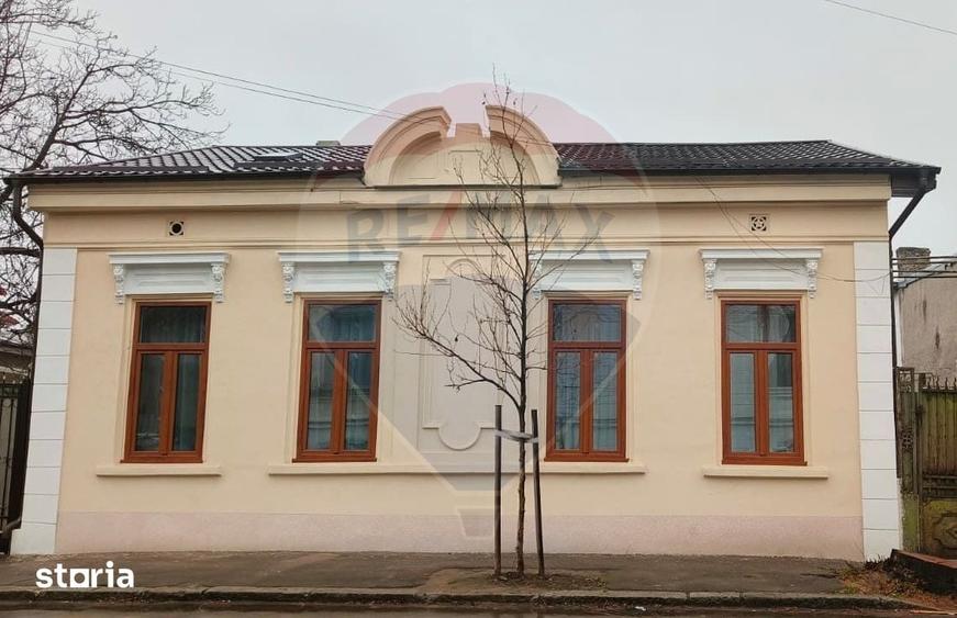Casă cu 3 camere cu Teren 127.58 Mp în Piața Centrală
