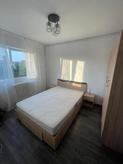 Apartament cu 2 camere semidecomandat în Berceni