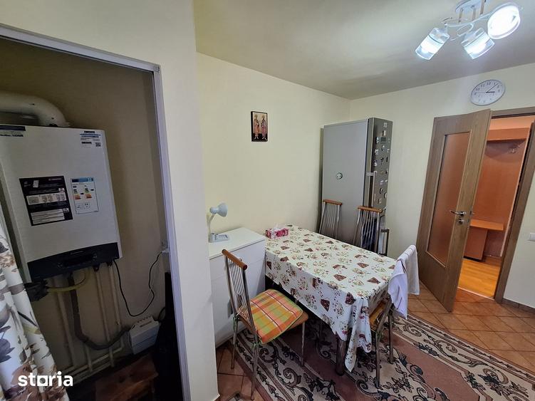 400 euro!!!Ap.cu 3 camere Et 1 cu centrala proprie Zona Bucovina - 8