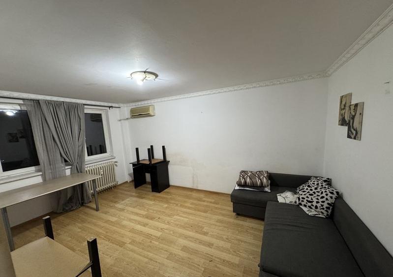 Apartament cu 3 camere decomandat, mobilat în Drumul Taberei — fotografia 1