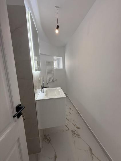 Apartament cu 3 camere în Nerva Traian
