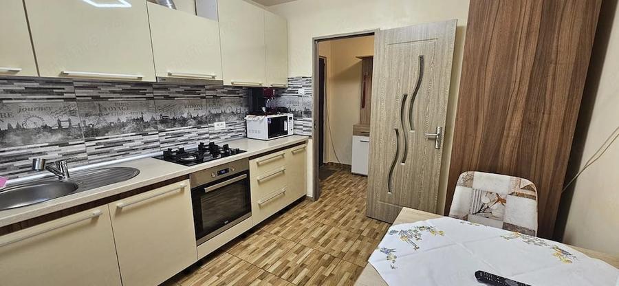 Apartament 3 camere, Zona Circumvalatiunii, Etaj 2, Mobilat si Utilat complet - 1