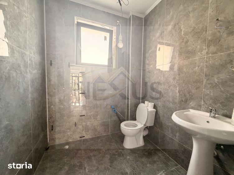 Casă cu 5 camere cu Teren 218 Mp în Apărătorii Patriei