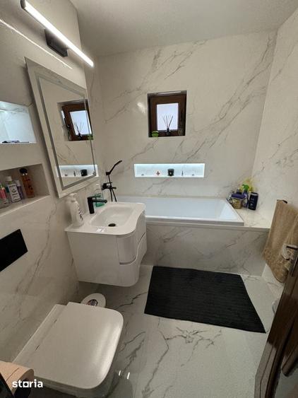 Apartament cu 4 camere, etaj 3 din 4 , Str. Belsugului , Micro 17. - 4