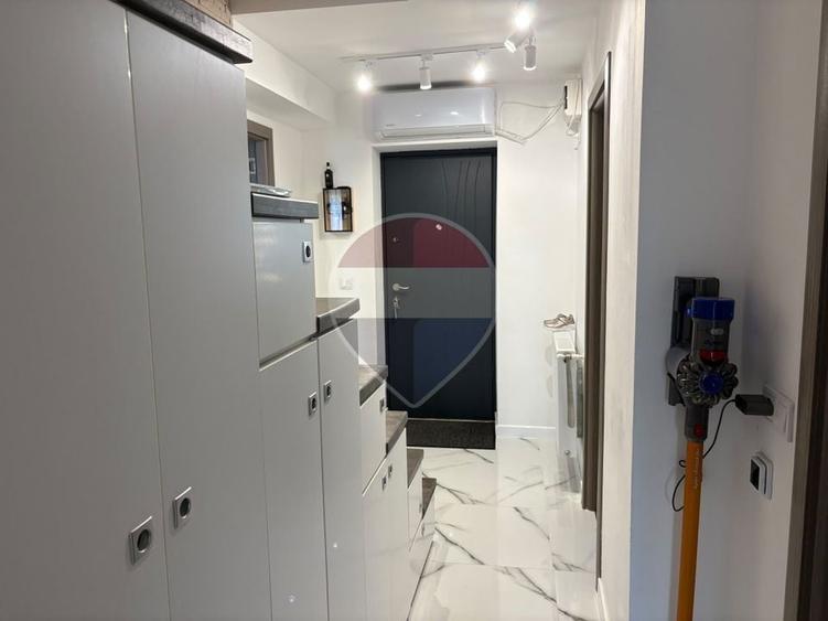 Casă individuală cu 3 camere cu Teren 250 Mp în Exterior Est