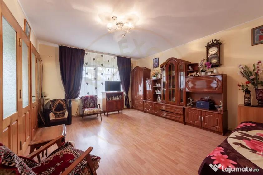 Casa cu 5 camere - Pite?ti - Comision 0 - 1