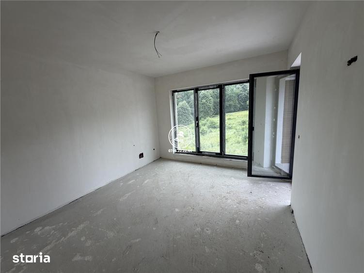 Casă cu 4 camere cu Teren 400 Mp în Bârnova