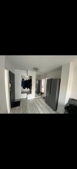 Apartament cu 2 camere decomandat în Rovine