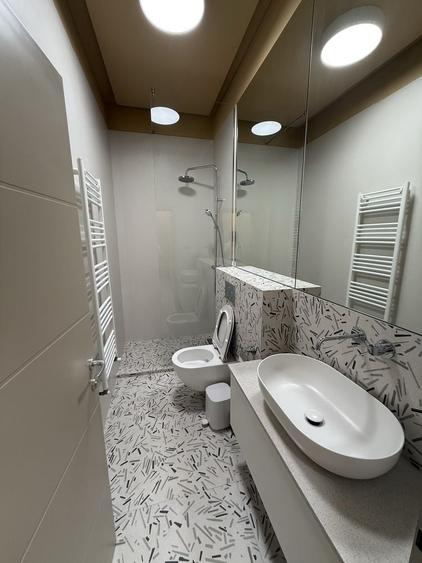 Spațiu comercial, de 102 mp, în Central