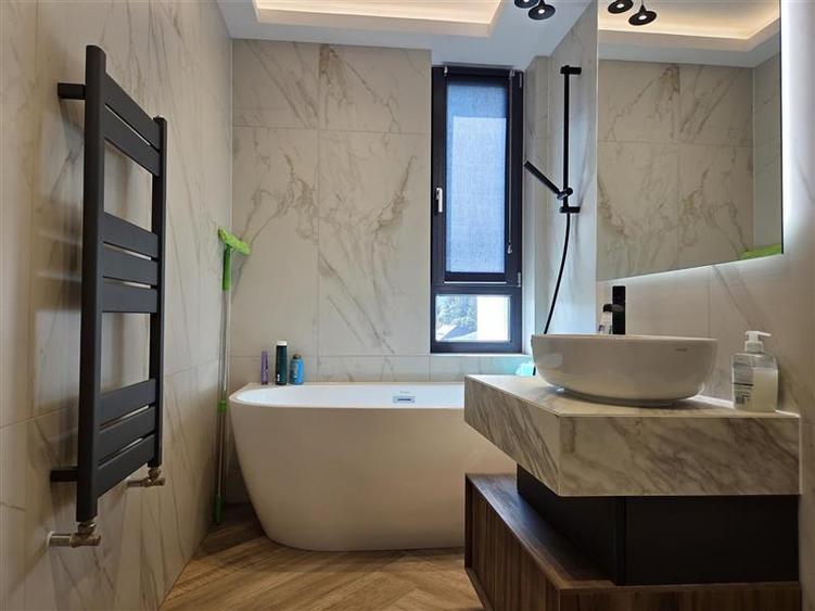 Apartament cu 2 camere decomandat, mobilat în Răcădău