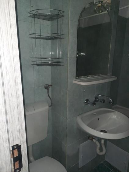 Garsonieră decomandată în Răscruci