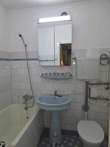 Apartament cu 3 camere decomandat în Politehnica