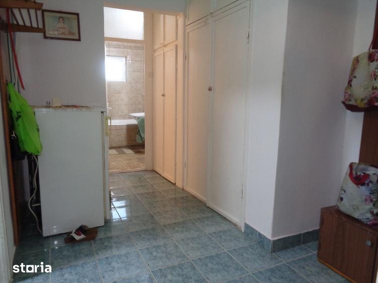 Apartament 2 camere dec, termoteca, mobilat, geam la baie MICALACA-300 - 2
