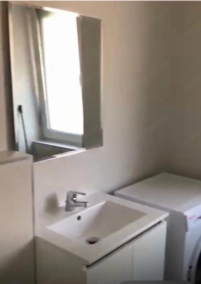 Apartament cu 3 camere semidecomandat în Aradului