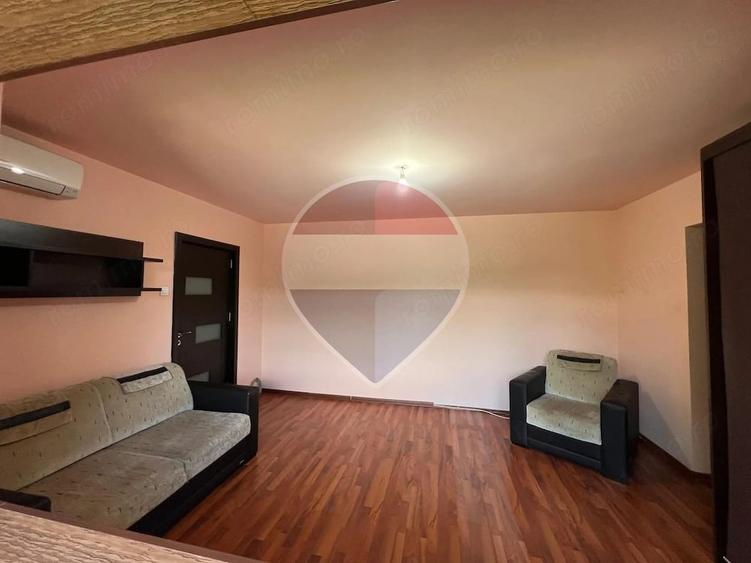 Apartament cu 2 camere semidecomandat în Cina