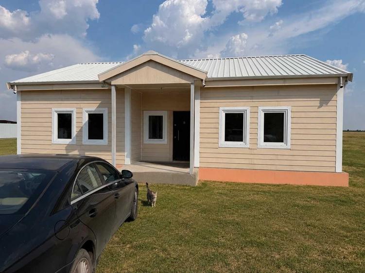 Casă cu 3 camere în Lehliu