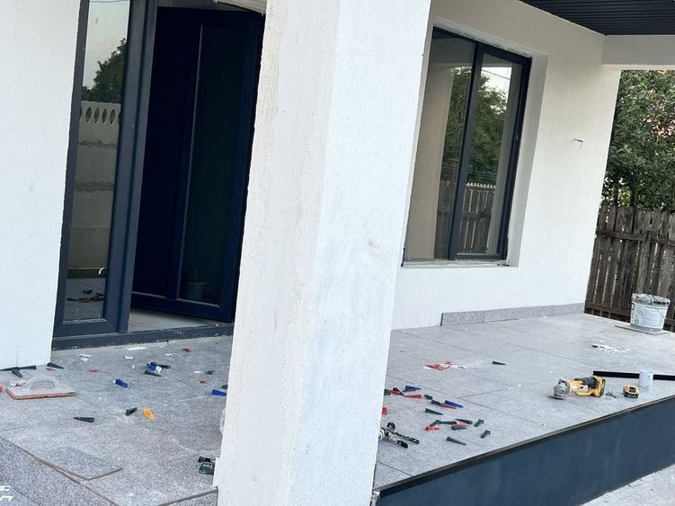 Casă cu 4 camere în Amara