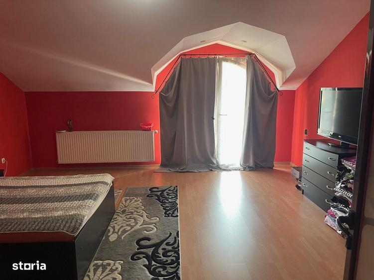 Casă cu 3 camere în Cloșca
