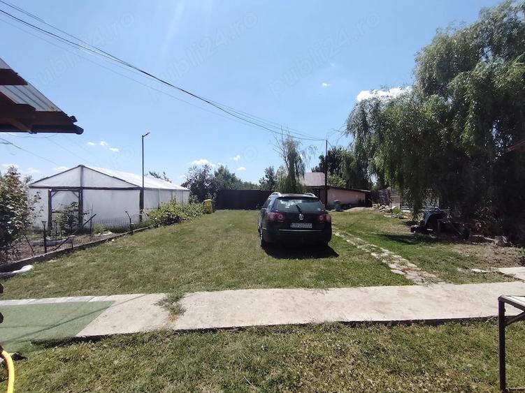 Casă cu Teren 640 Mp în Stâlpu
