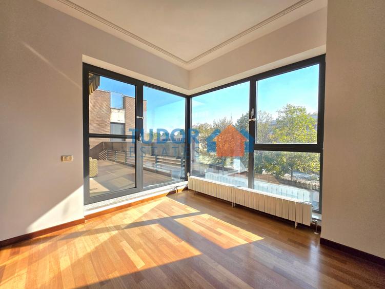 Apartament cu 4 camere decomandat, mobilat în Șoseaua Nordului