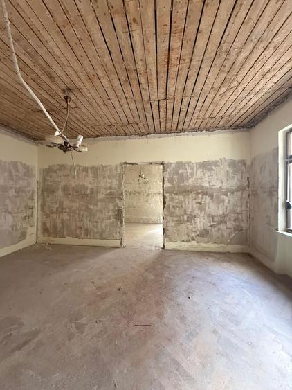 Apartament cu 3 camere decomandat în Centrul Istoric