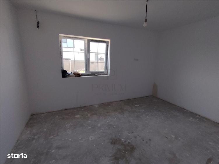 Duplex Pe Parter - Aproape De Centura - 2 Fronturi Stradale - 6