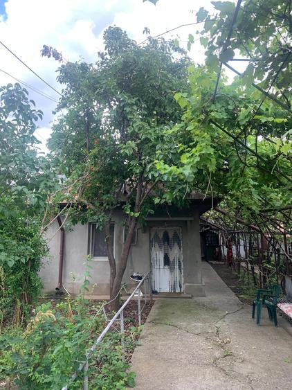 Casă cu 6 camere cu Teren 400 Mp în Central