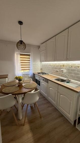 Apartament cu 2 camere semidecomandat, mobilat în Bucovina