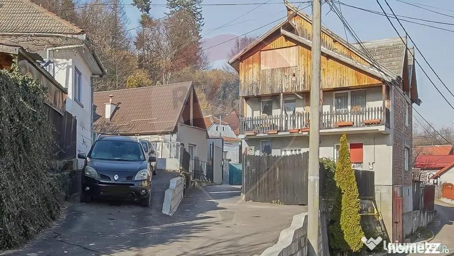 Casă cu 5 camere cu Teren 145 Mp în Dârste