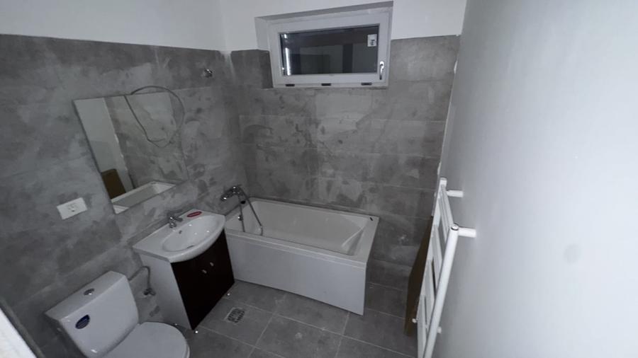 Apartament cu 2 camere decomandat în Romanești