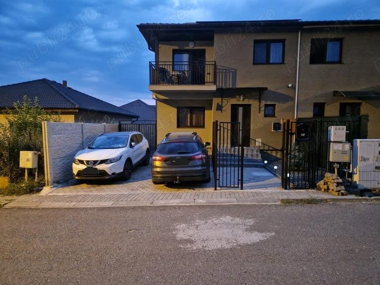 Casă cu 4 camere cu Teren 200 Mp în Șura Mică